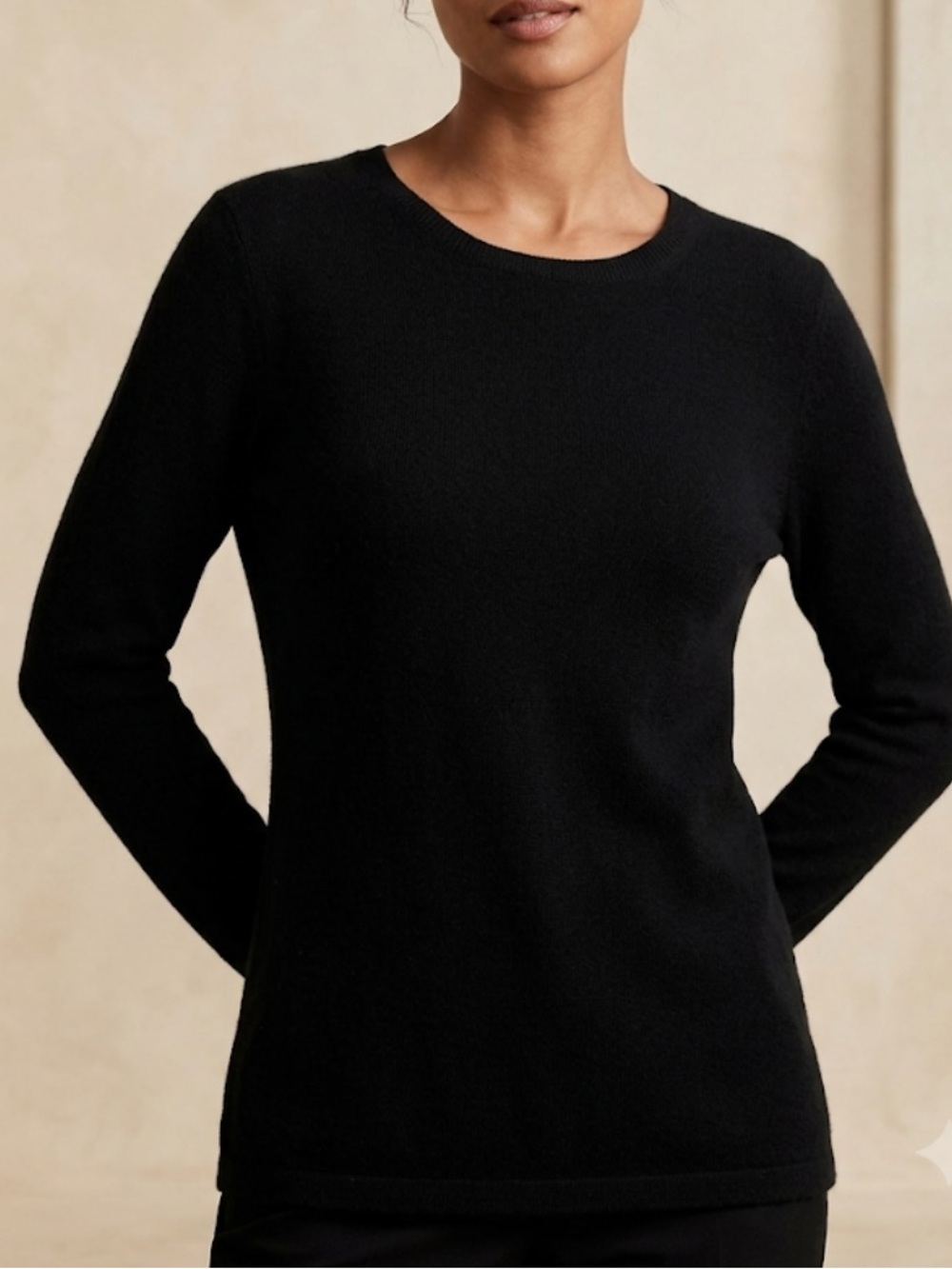 Neiman Marcus Fine Cashmere Black Long Sleeve Crewneck Top